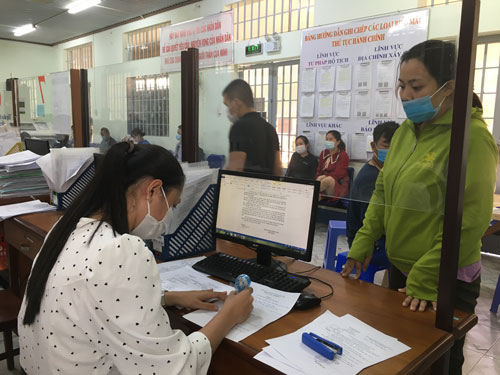 QUÁ TẢI GIẢI QUYẾT HỒ SƠ HÀNH CHÍNH (*): Những việc cần làm ngay