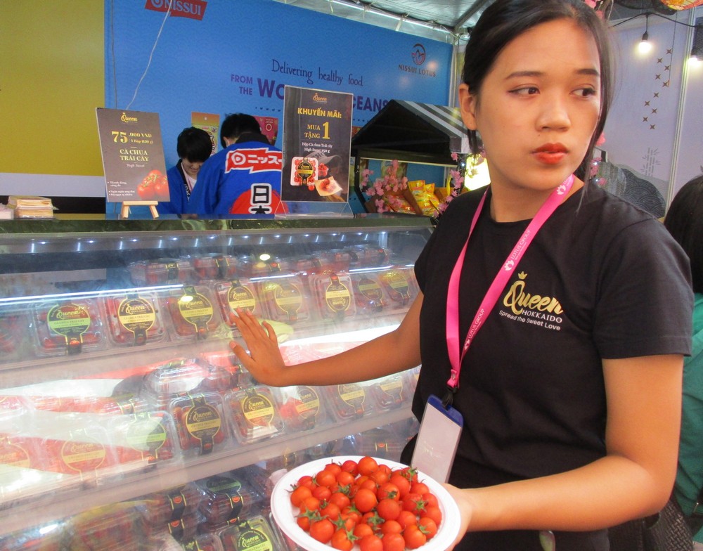 Ngỡ ng&agrave;ng với loại c&agrave; chua L&acirc;m Đồng gi&aacute; nửa triệu đồng/kg - Ảnh 6.