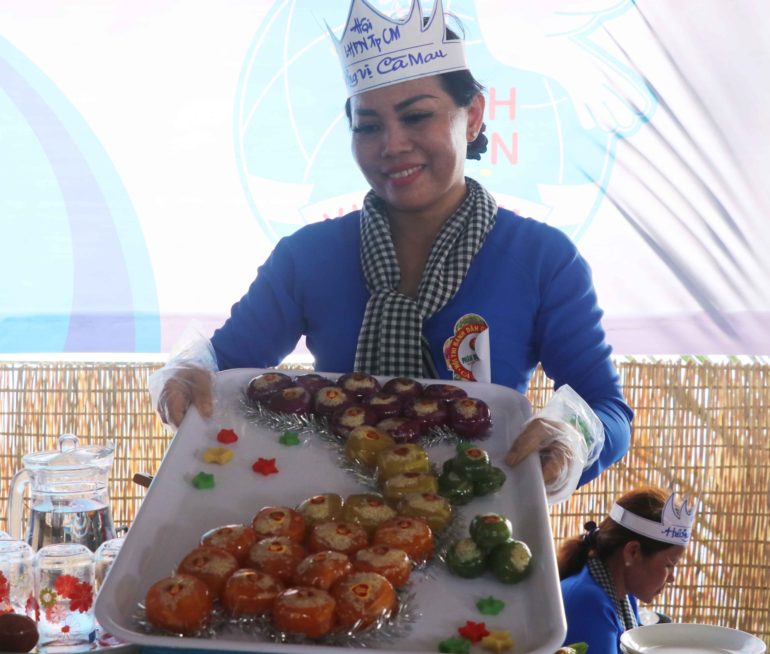 Đặc sắc b&aacute;nh &ldquo;phu th&ecirc;&rdquo; thể hiện chủ quyền biển đảo Việt Nam - Ảnh 7.
