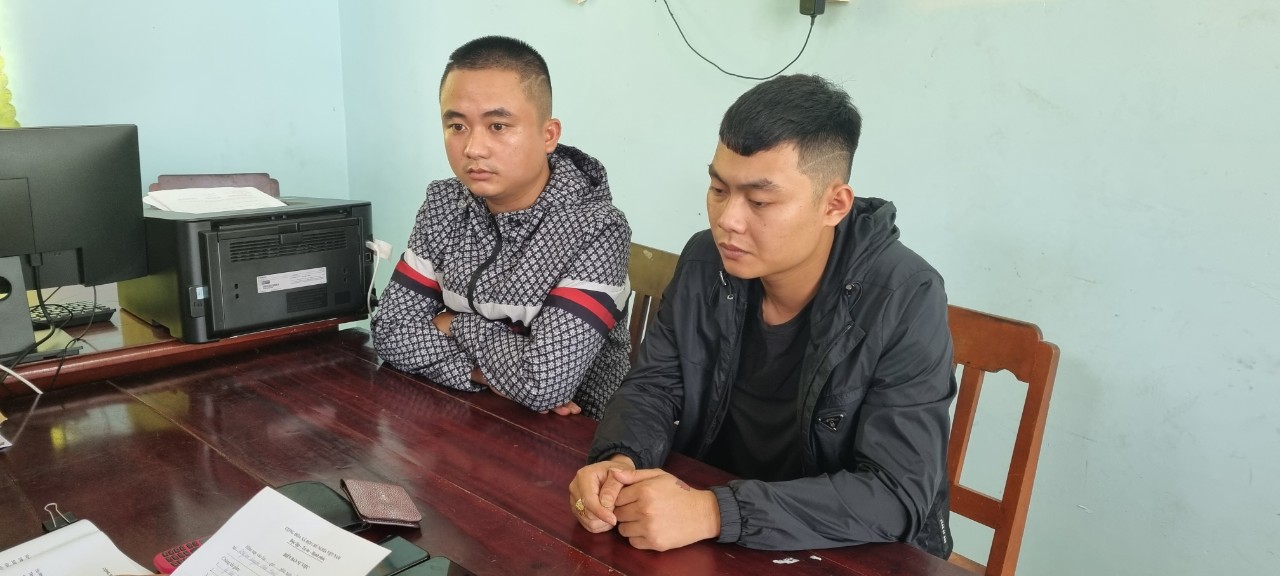 CLIP: Bắt tại trận 2 đối tượng từ Thanh Hóa vào Kiên Giang làm liều - Ảnh 2.