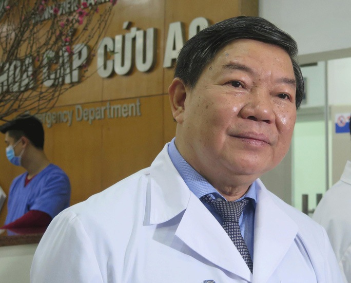 Vụ "thổi giá" ở Bệnh viện Bạch Mai: Nguyên giám đốc bệnh viện nhận "lại quả" gần 400 triệu đồng