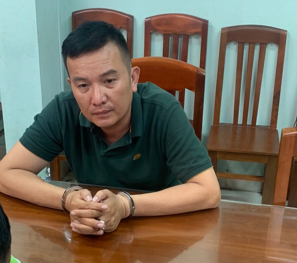 Ăn mặc sang trọng, đi ôtô rồi mạo danh phó giám đốc công an tỉnh để lừa tiền tỉ