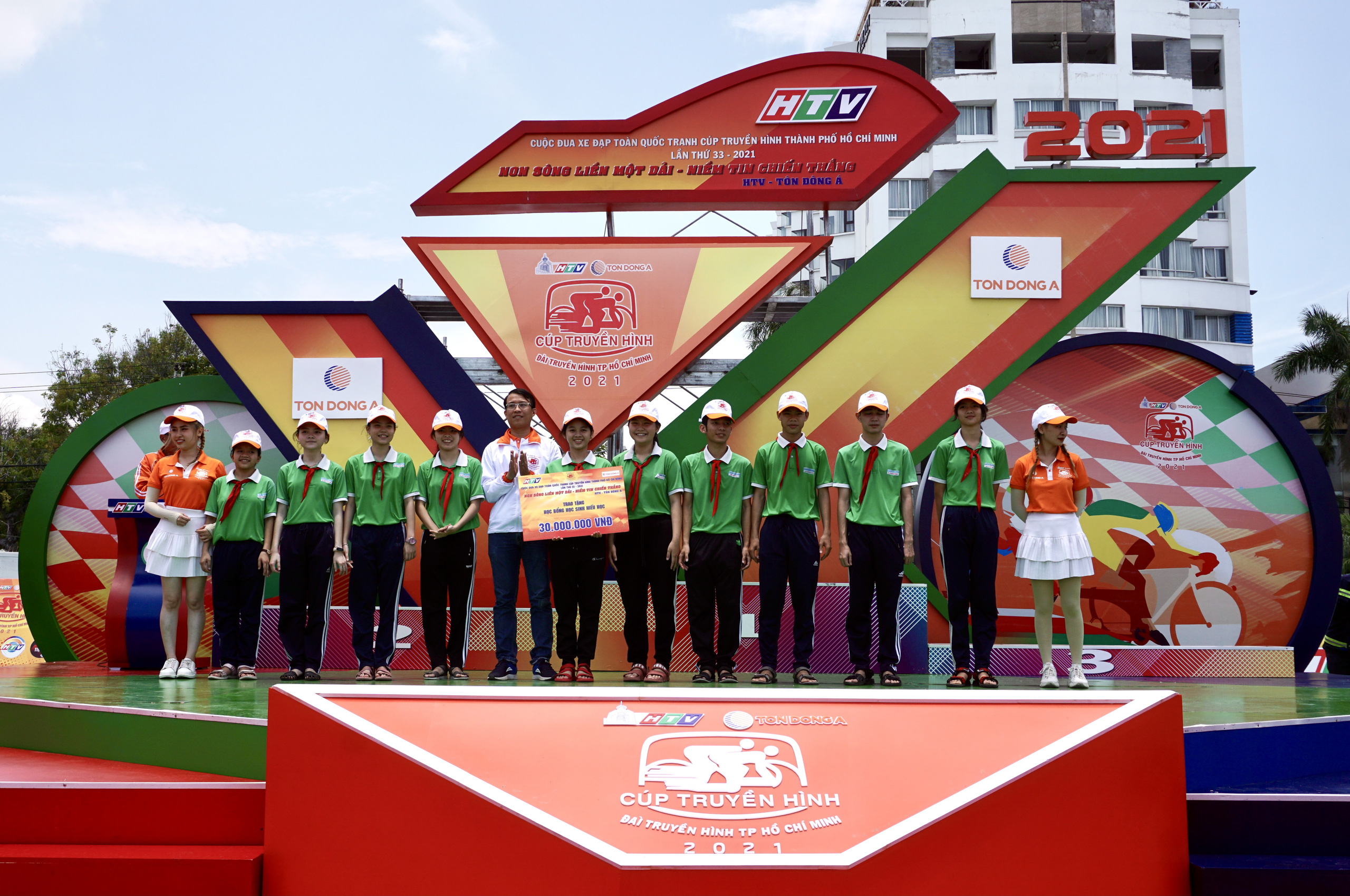 Cúp Truyền hình TP HCM chặng 15: Các tay đua áo lính lên tiếng - Ảnh 7.
