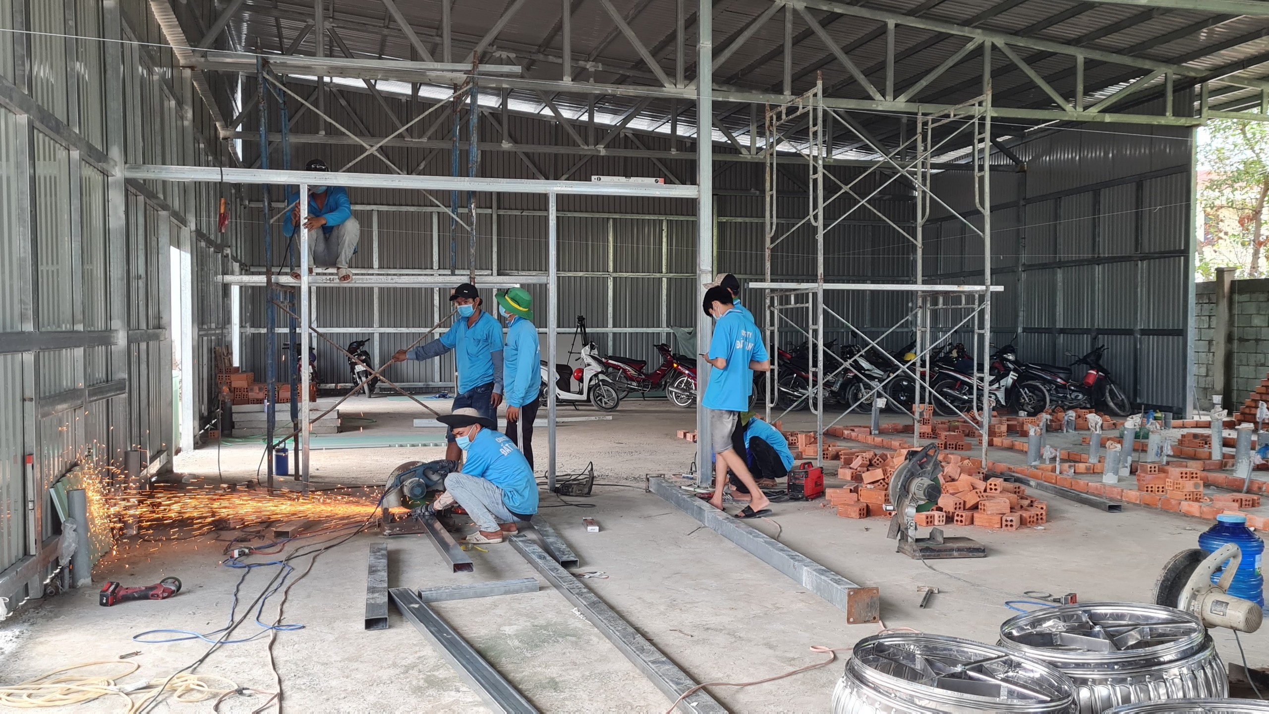B&aacute;c sĩ Bệnh viện Chợ Rẫy n&oacute;i về x&acirc;y bệnh viện d&atilde; chiến ở H&agrave; Ti&ecirc;n - Ảnh 5.