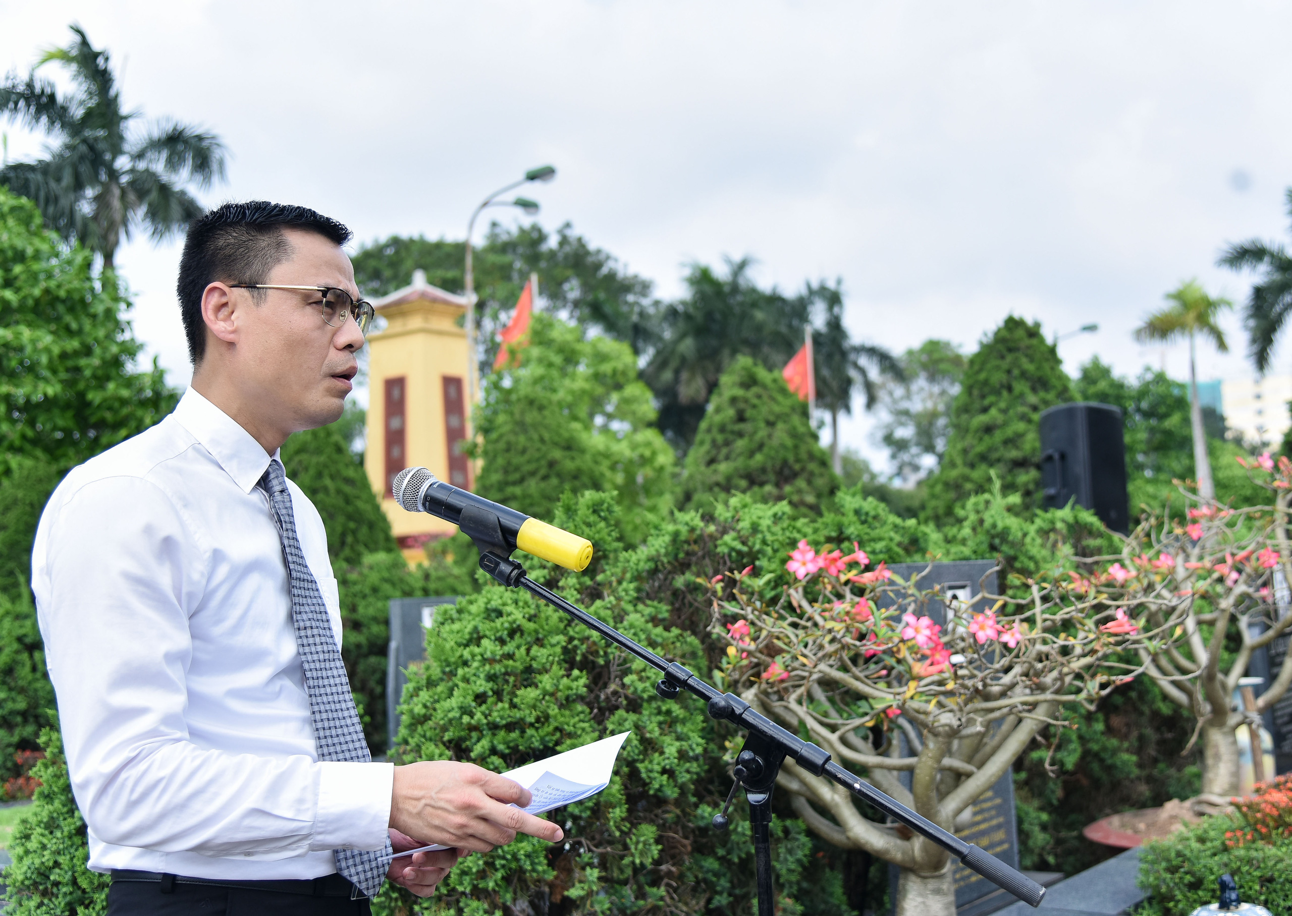 D&acirc;ng hương tưởng niệm nguy&ecirc;n Ph&oacute; Chủ tịch Hội đồng Bộ trưởng Nguyễn Cơ Thạch - Ảnh 3.