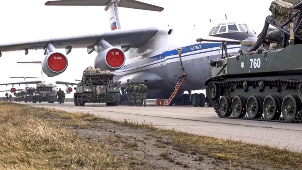 Clip: Nga tập trận rầm rộ trước khi rút quân khỏi biên giới Ukraine