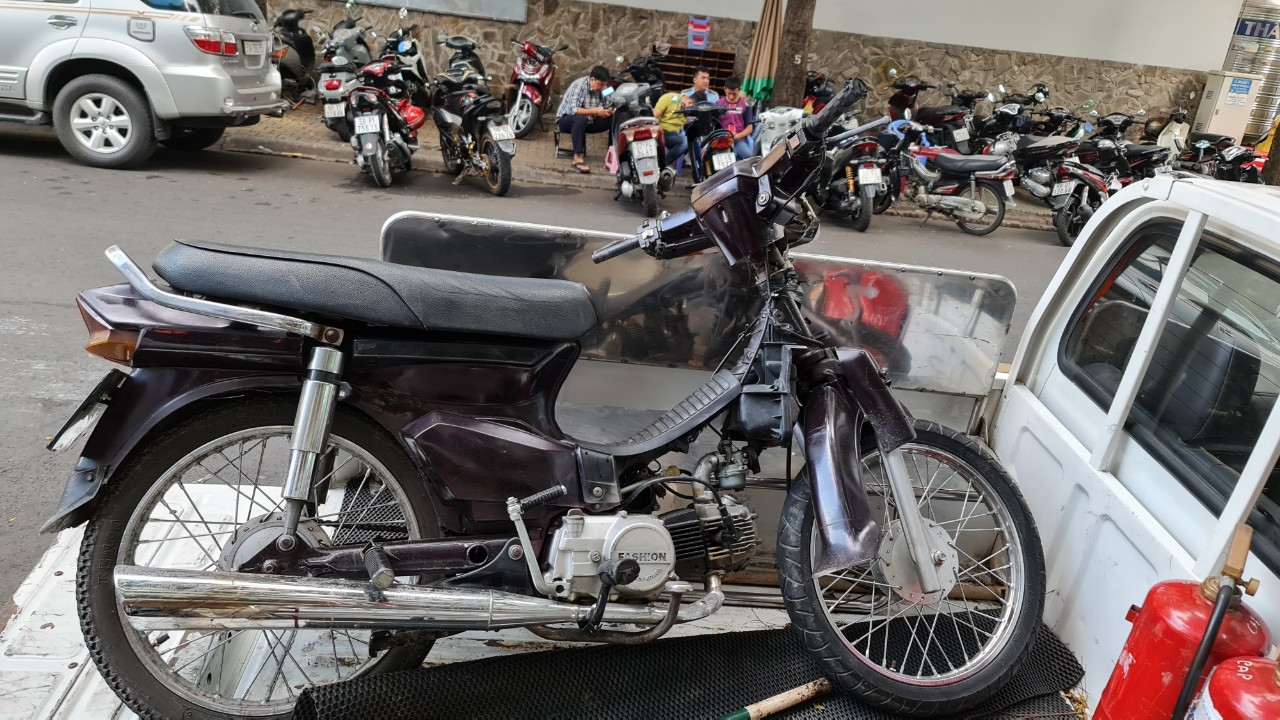 CSGT TP HCM bắt nóng 2 tên cướp tuổi vị thành niên manh động, nghiện ma tuý - Ảnh 3.
