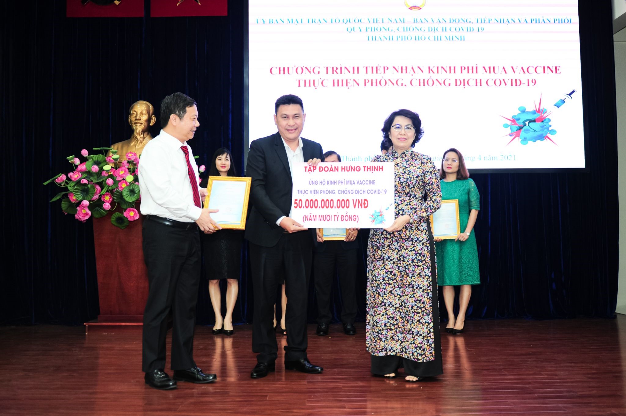 Tập đoàn Hưng Thịnh tặng 50 tỷ đồng mua vắc-xin phòng ngừa Covid-19 - Ảnh 1. Tập đoàn Hưng Thịnh tặng 50 tỷ đồng mua vắc-xin phòng ngừa Covid-19 - Ảnh 1.