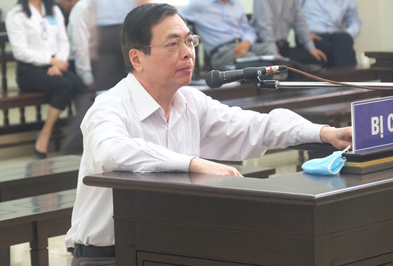 Xét xử vụ án "đất vàng" Sabeco: Ông Vũ Huy Hoàng bị đề nghị 10-11 năm tù