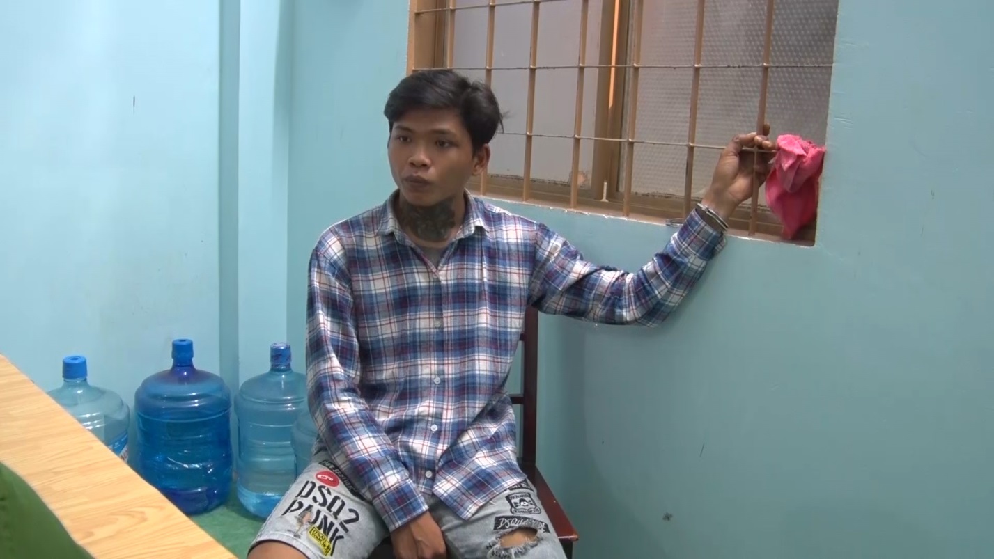 CLIP: Bắt nhanh tội phạm nguy hiểm, công an ở Kiên Giang được Công an Bình Dương thưởng “nóng” - Ảnh 4.