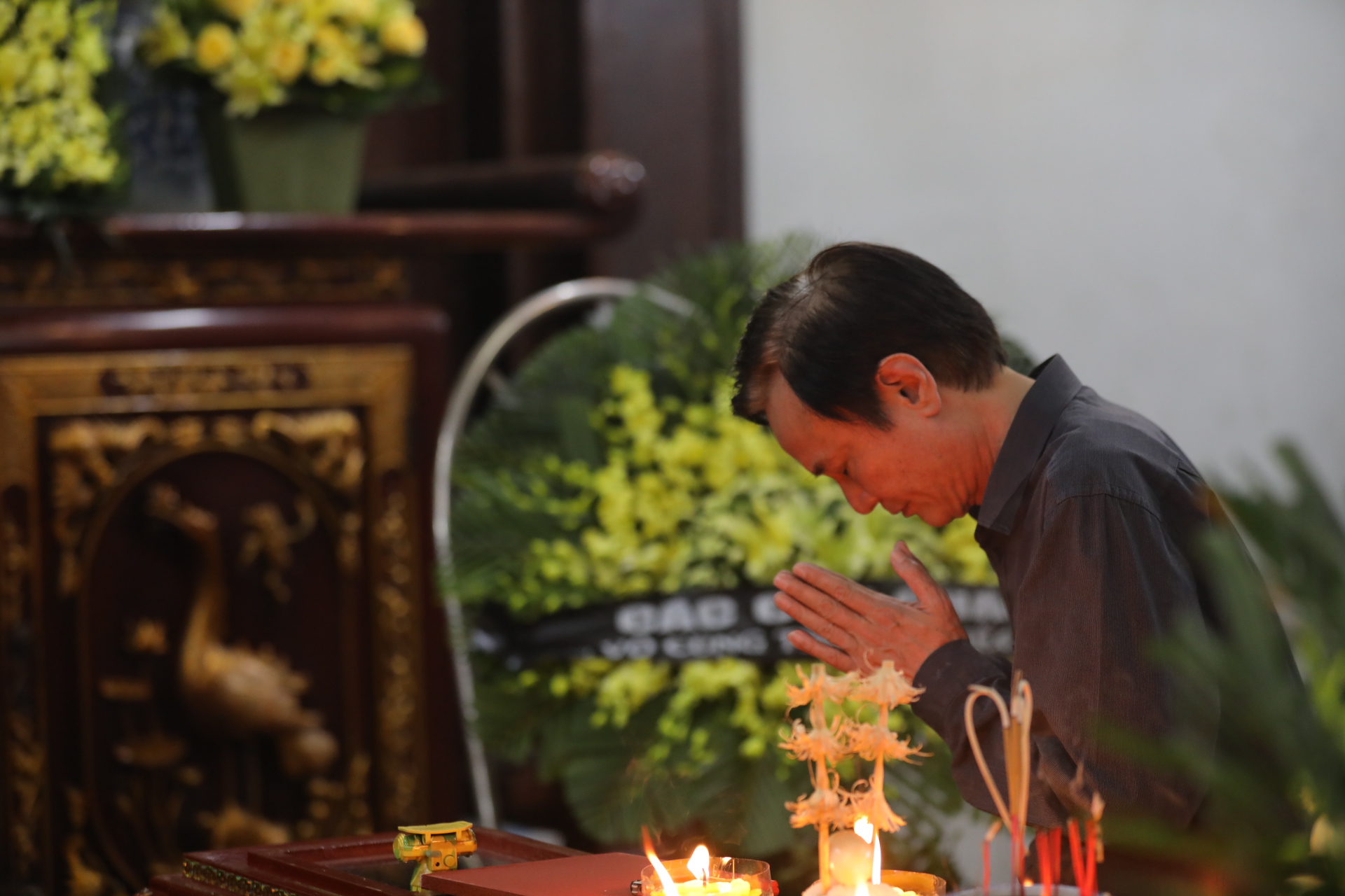 Xúc động tiễn đưa nhà thơ Hoàng Nhuận Cầm