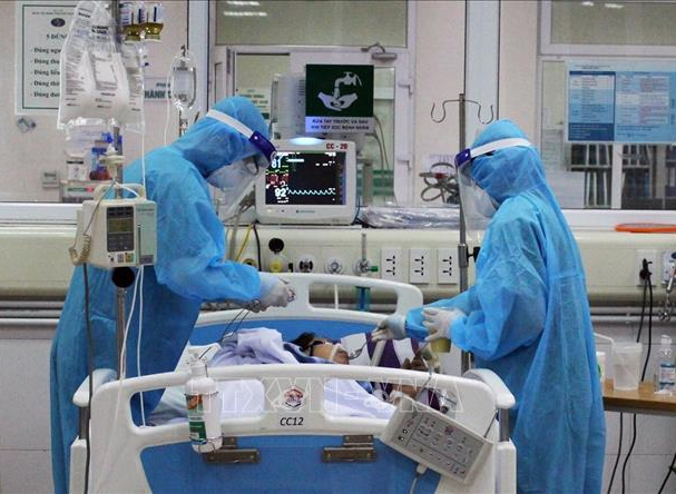 3 nam bệnh nhân Covid-19 điều trị ở Đà Nẵng diễn biến nặng