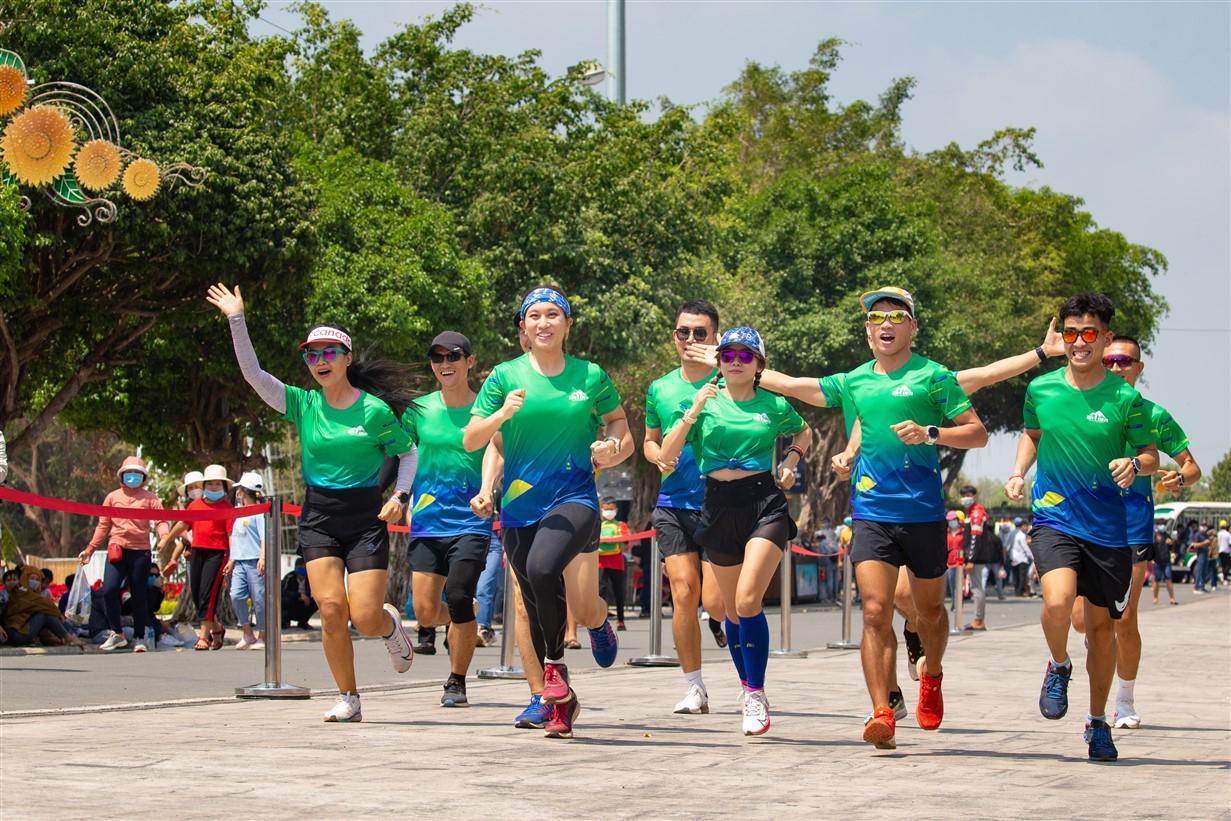 Hoành tráng giải chạy BaDen Mountain Marathon 2021 ở núi Bà Đen