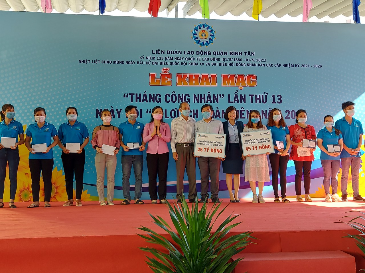 Nhiều phúc lợi cho đoàn viên trong Tháng công nhân - Ảnh 4.
