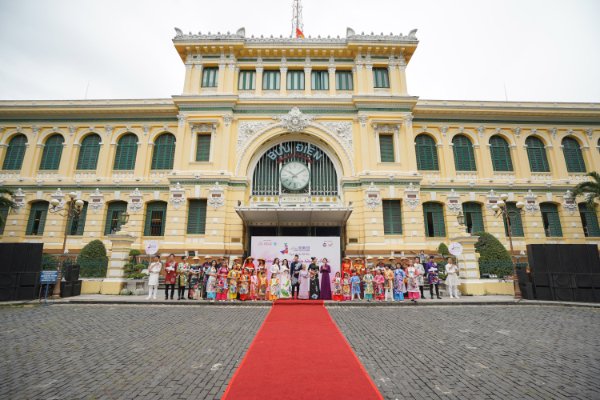 TP HCM tung loạt tour mới, khách sạn 5 sao giảm giá tới 50% dịp lễ 30-4, 1-5