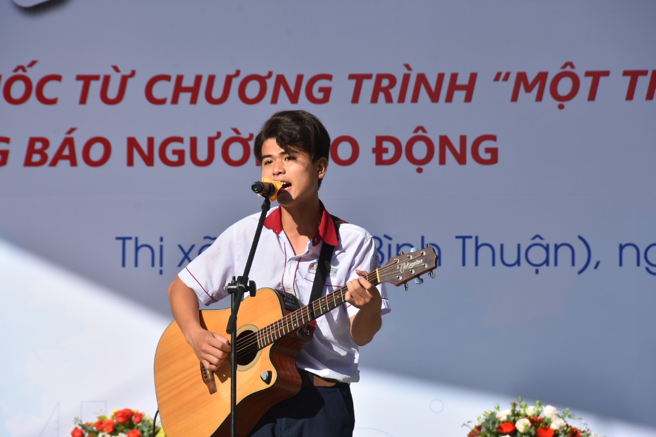 Đưa trường học đến thí sinh Bình Thuận: Tâm lý học có phải là ngành khua môi múa mép? - Ảnh 6.