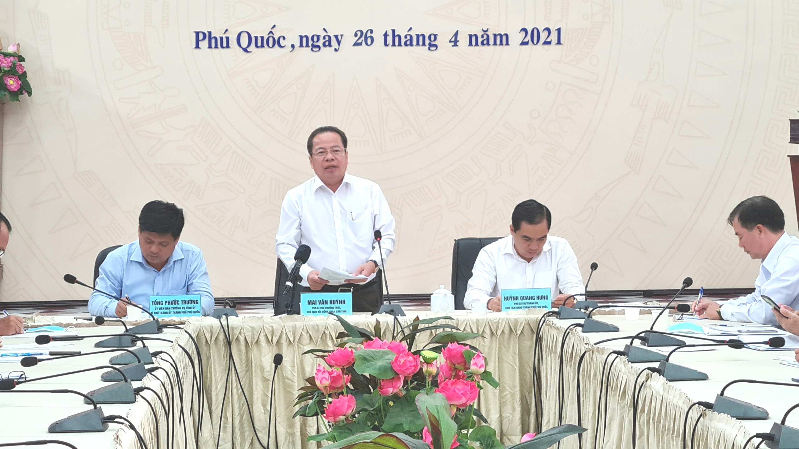 Ph&uacute; Quốc lập 3 v&ograve;ng l&aacute; chắn ngăn nhập cảnh tr&aacute;i ph&eacute;p từ Campuchia - Ảnh 2.