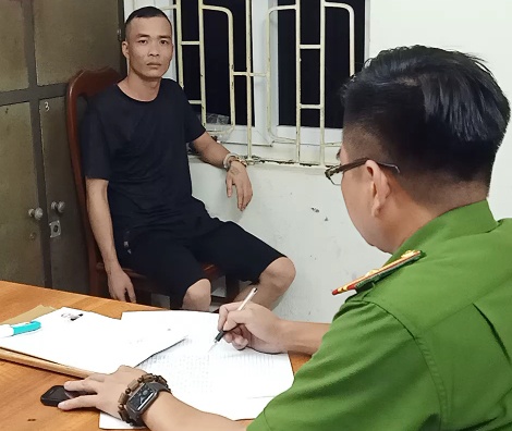 Xin vượt bất thành, nhóm thanh niên chặn đầu, đập phá ôtô, đánh đôi vợ chồng - Ảnh 1.