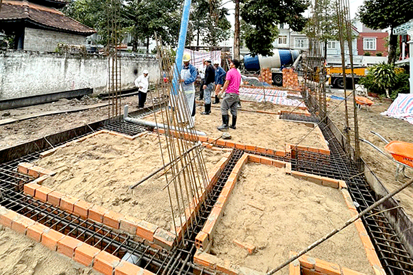Thị trường xây dựng vào mùa, giá vật liệu tăng - Ảnh 1. Thị trường xây dựng vào mùa, giá vật liệu tăng - Ảnh 1.