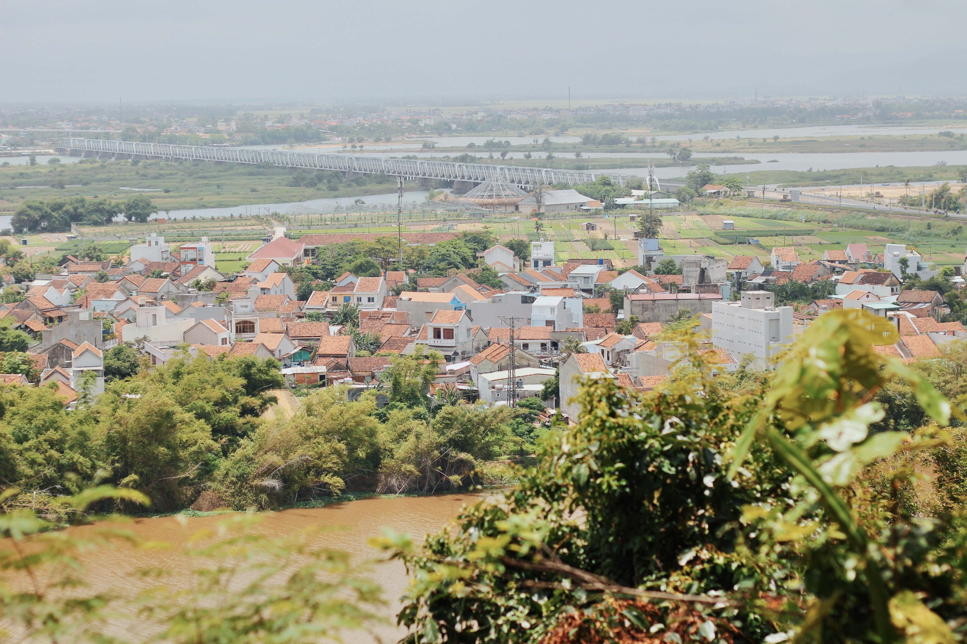 Ph&uacute; Y&ecirc;n kh&ocirc;ng chỉ c&oacute; hoa v&agrave;ng tr&ecirc;n cỏ xanh - Ảnh 19.