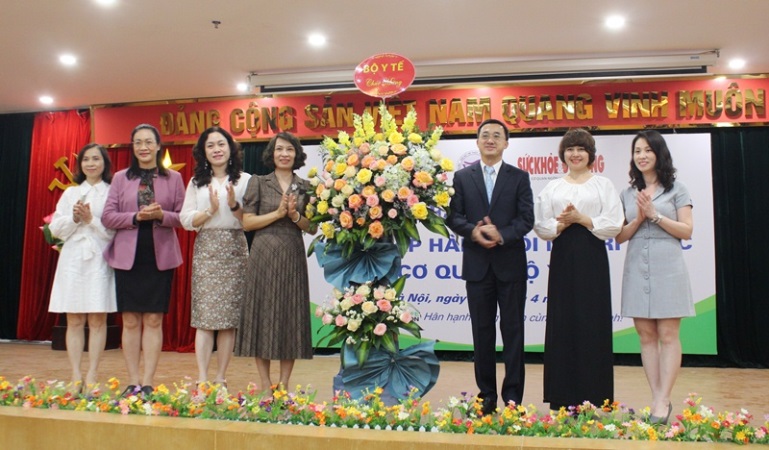 Nhiệm vụ nữ trí thức ngành y nặng nề hơn trong bối cảnh dịch Covid-19