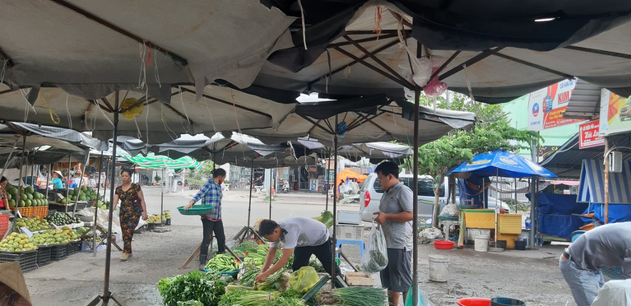 Chùm ảnh nhiều người dân Cần Thơ vẫn “nói không với khẩu trang - Ảnh 9.
