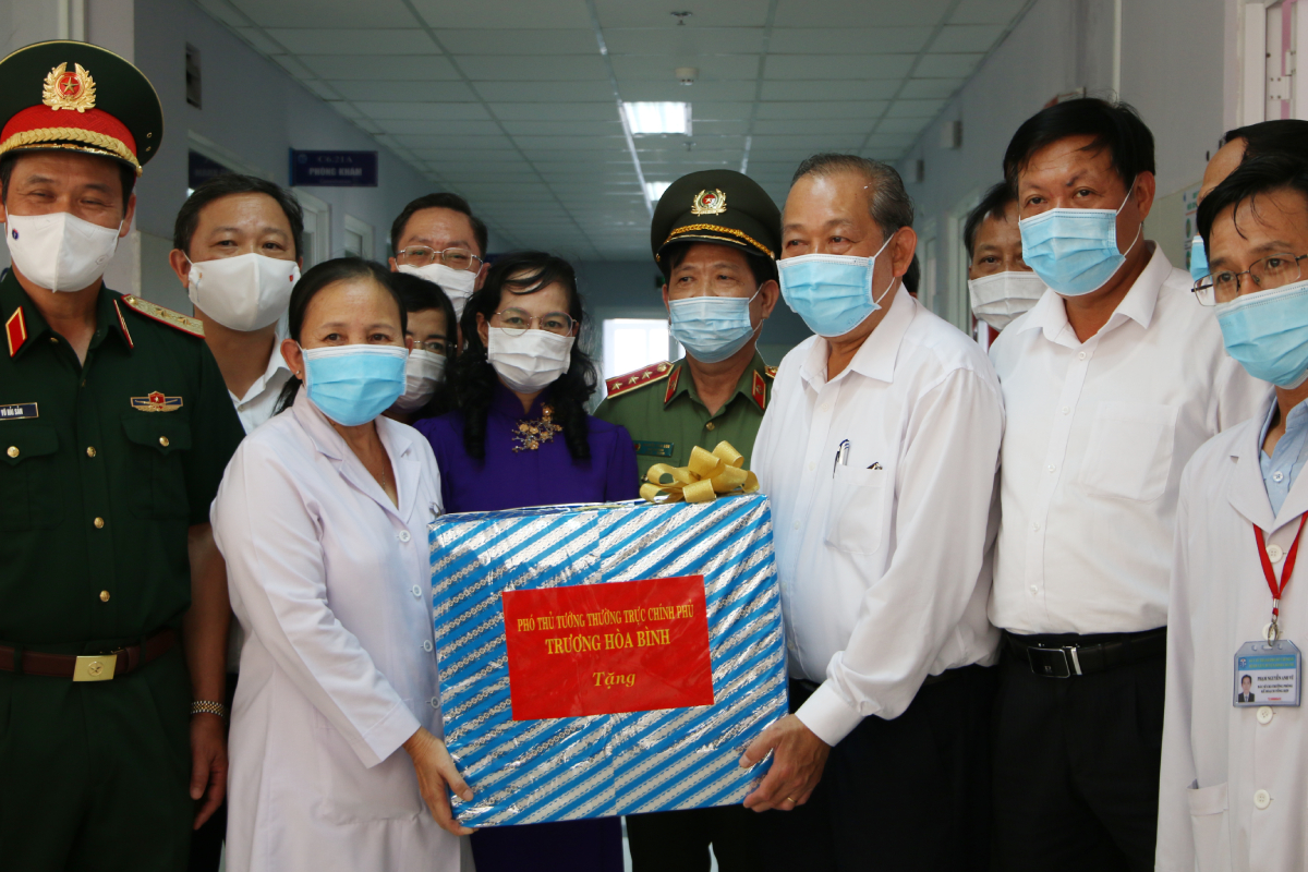Phó Thủ tướng thường trực Trương Hòa Bình yêu cầu không lơ là trong chống dịch Covid-19 - Ảnh 3.