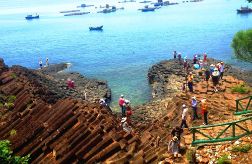 Hiện thực hóa khát vọng yên bình, phú túc - Ảnh 2.