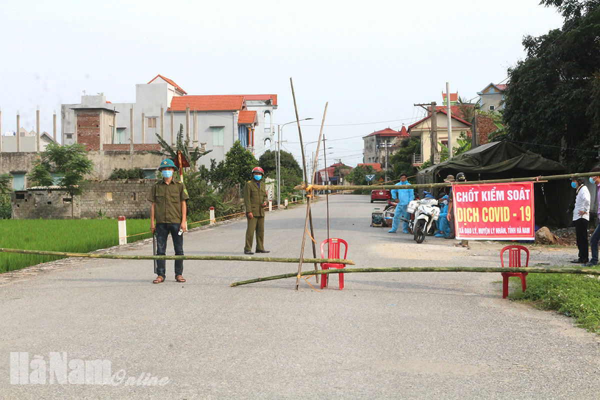 Vợ bệnh nh&acirc;n 2899 ở H&agrave; Nam tập thể dục với nhiều người - Ảnh 3.
