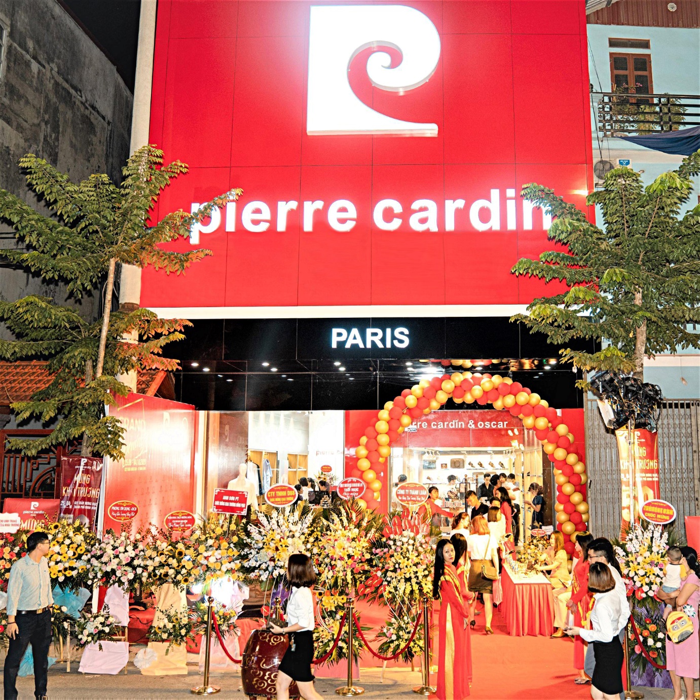 Pierre Cardin Shoes & Oscar Fashion khai trương mới 06 chi nhánh trong dịp Đại Lễ tháng 04