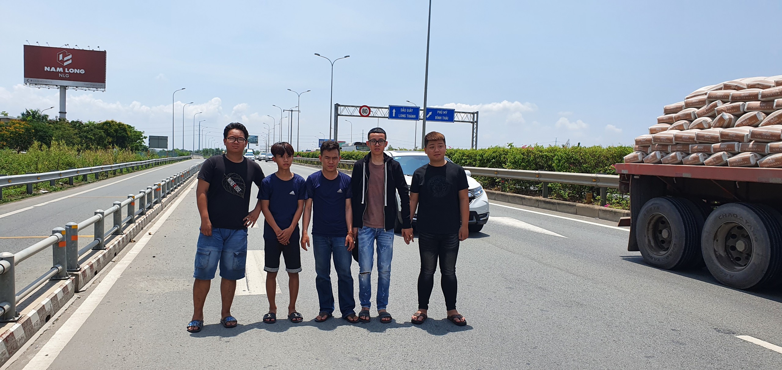 Còn nhiều người liên quan vụ đua xe trên cao tốc TP HCM-Long Thành-Dầu Giây