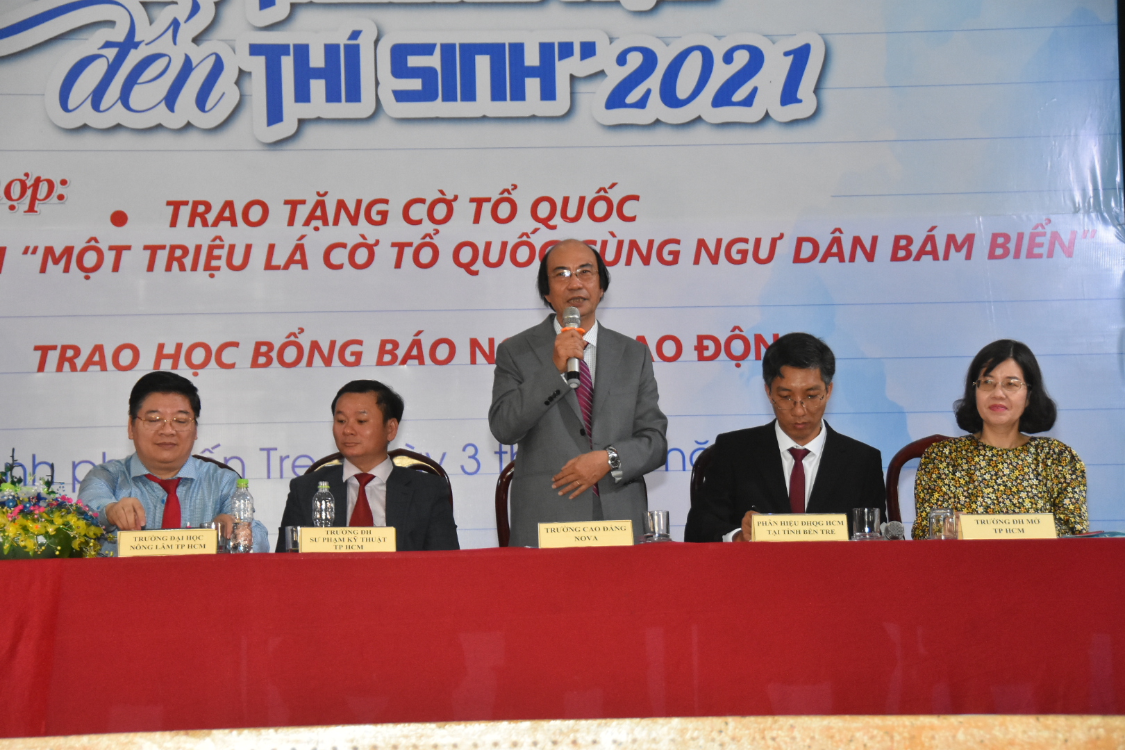 Đưa trường học đến th&iacute; sinh: Điều kiện để học sinh 149 trường được x&eacute;t tuyển ưu ti&ecirc;n v&agrave;o ĐHQG TP HCM? - Ảnh 16.