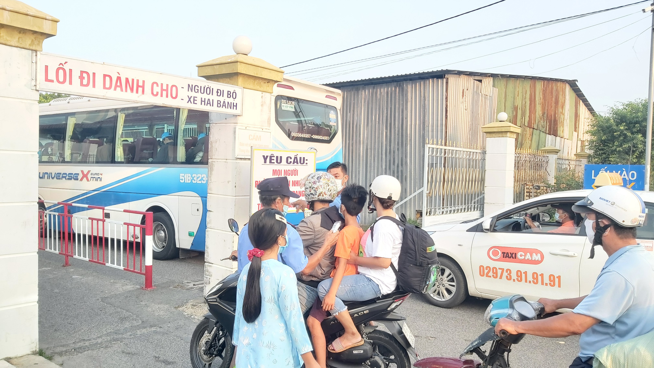 CLIP: Ph&uacute; Quốc v&agrave; Bạc Li&ecirc;u xử nghi&ecirc;m việc kh&ocirc;ng đeo khẩu trang nơi c&ocirc;ng cộng - Ảnh 2.