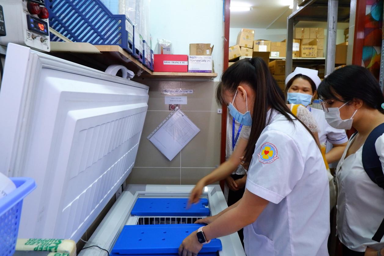 Covid-19: TP HCM xác minh được nhiều trường hợp tiếp xúc chung chuyến bay