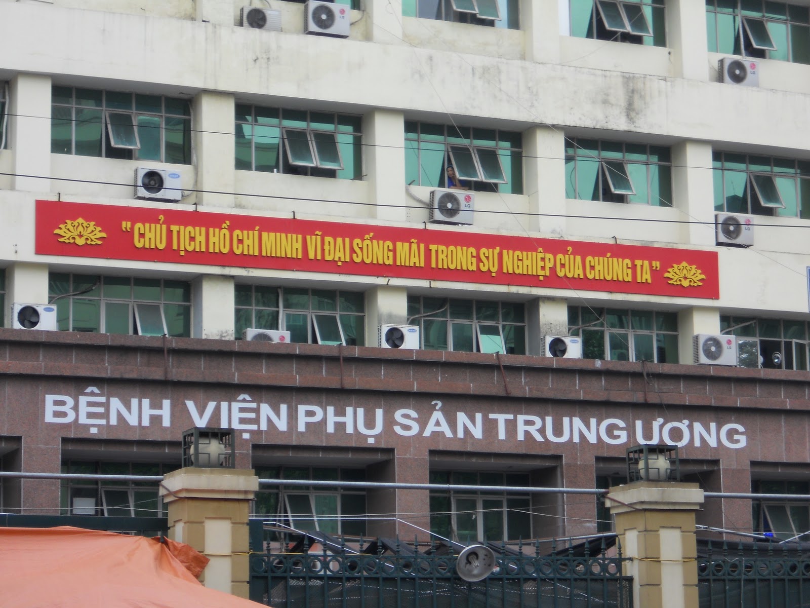 Hơn 40 nhân viên Bệnh viện Phụ sản Trung ương là F2 của ca mắc Covid-19 ở Đông Anh