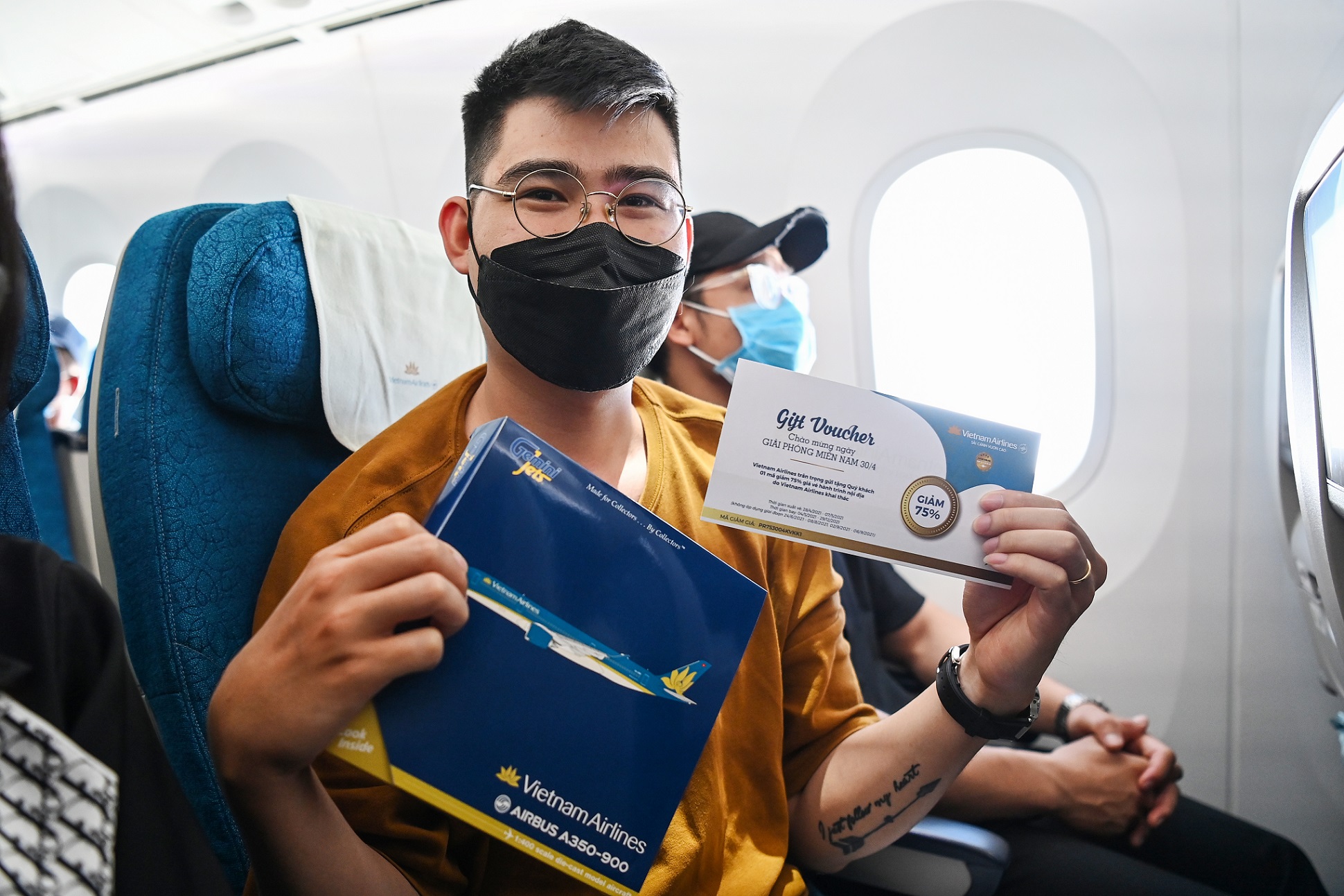 Những chuyến bay đặc biệt ngày 30-4 - Ảnh 2.