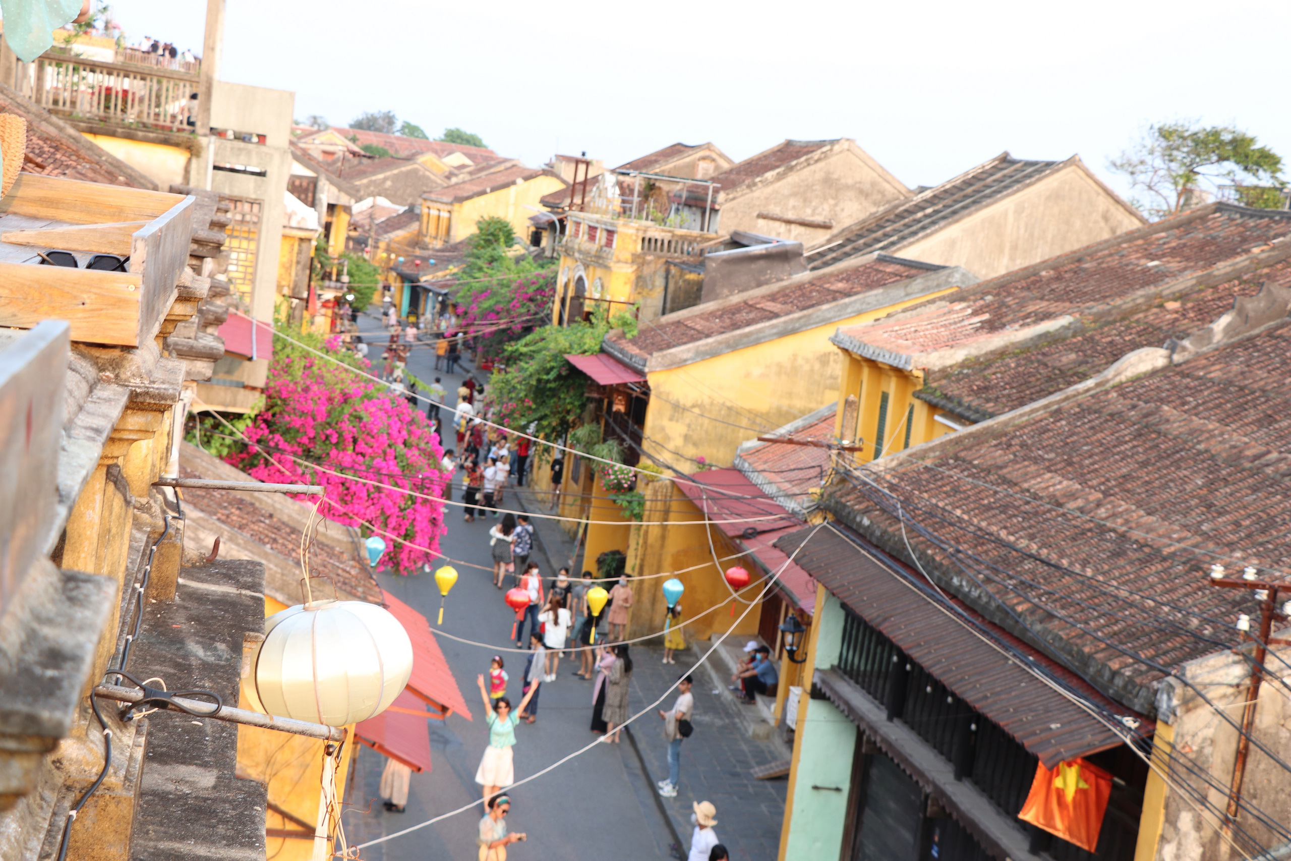 Quảng Nam tăng cường chống dịch, phạt khách không mang khẩu trang