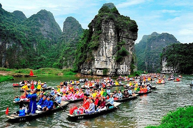 Hàng loạt hoạt động du lịch, lễ hội dịp nghỉ lễ bị hoãn, huỷ - Ảnh 3.