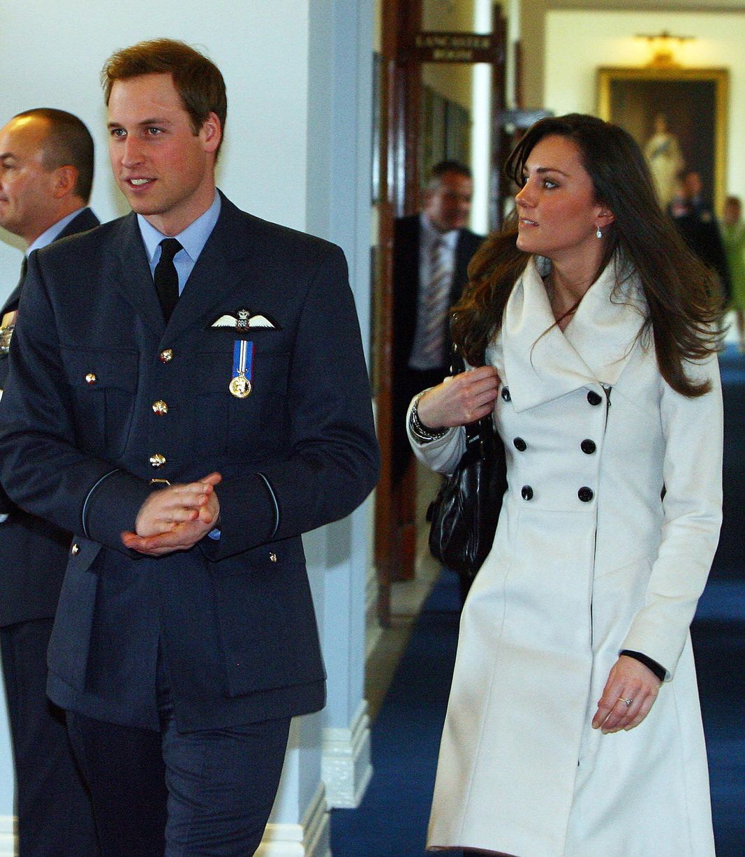 10 năm h&ocirc;n nh&acirc;n ngọt ng&agrave;o của Ho&agrave;ng tử William v&agrave; C&ocirc;ng nương Kate - Ảnh 1.