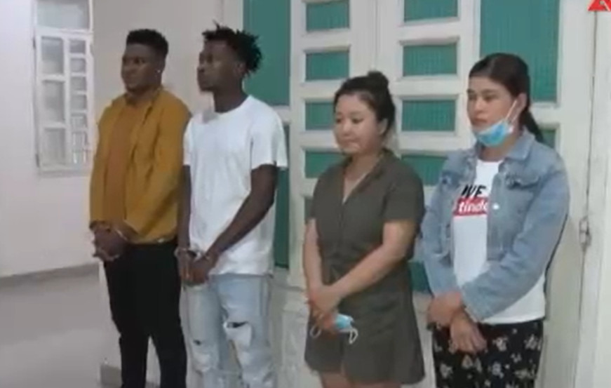 Những qu&yacute; b&agrave; m&ugrave; qu&aacute;ng ở  Bi&ecirc;n H&ograve;a - Ảnh 1.