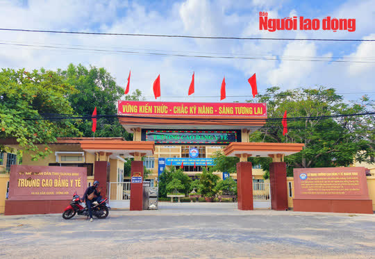 125 học vi&ecirc;n ở Quảng B&igrave;nh đ&atilde; được c&ocirc;ng nhận kết quả thi tốt nghiệp - Ảnh 1.