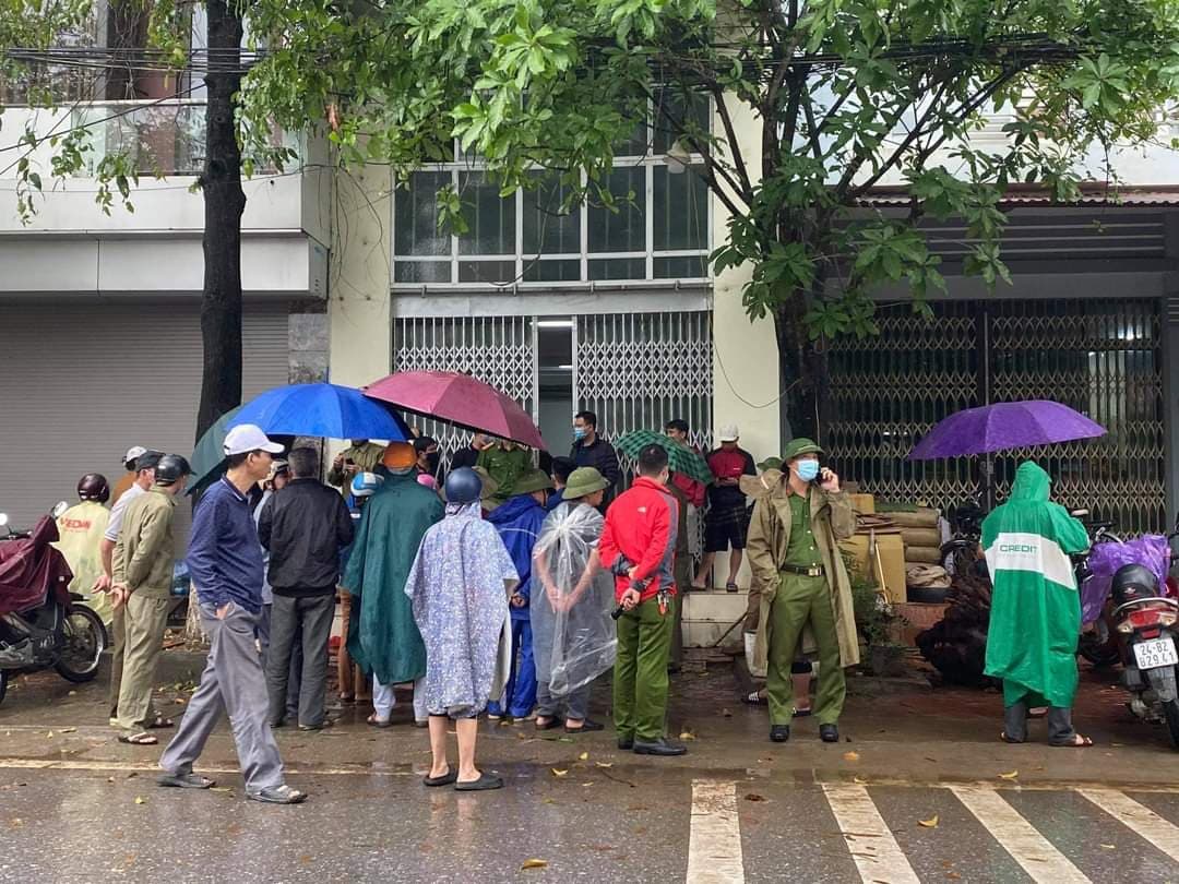 Cặp vợ chồng tử vong trong ngôi nhà khóa cửa nhiều ngày