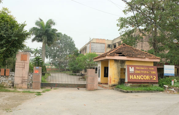 Phải mạnh tay hơn với doanh nghiệp nợ BHXH - Ảnh 1.