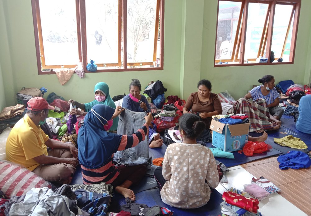 Indonesia: Lũ lụt v&agrave; sạt lở kinh ho&agrave;ng, &iacute;t nhất 119 người chết - Ảnh 10.