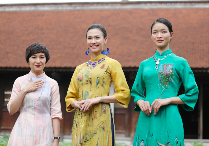 NSND Trà Giang tái xuất, trình diễn áo dài Việt - Ảnh 5.