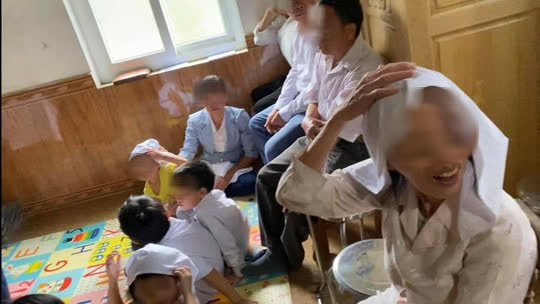 Phát hiện 6 người lớn, 6 trẻ em đang sinh hoạt "Hội thánh Đức Chúa Trời Mẹ" trái phép