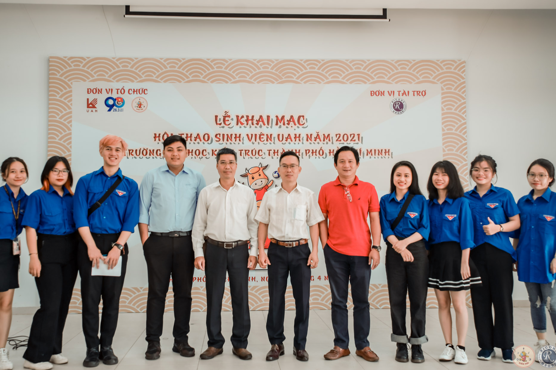 S&ocirc;i nổi khai mạc Hội thao sinh vi&ecirc;n Trường ĐH Kiến tr&uacute;c TP HCM 2021 - Ảnh 1.