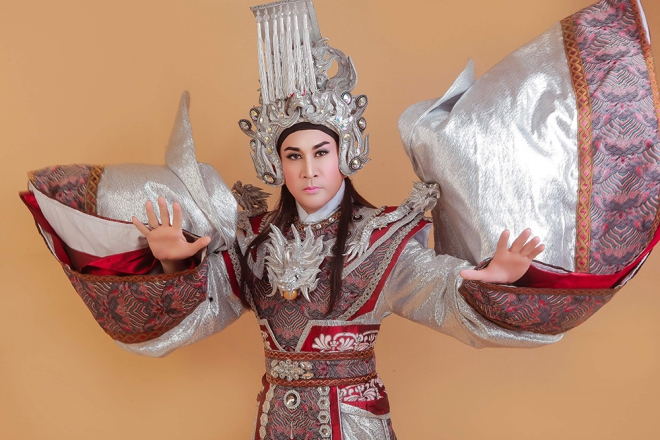 NSƯT Kim Tử Long: Nhiều người nghĩ t&ocirc;i l&agrave; &ocirc;ng tr&ugrave;m nh&agrave; đất - Ảnh 2.