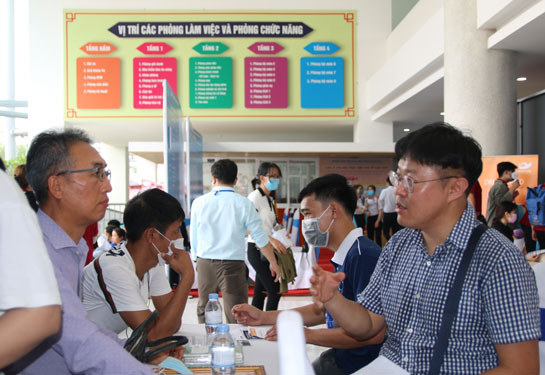 "Trẻ hóa" cho ứng viên lớn tuổi
