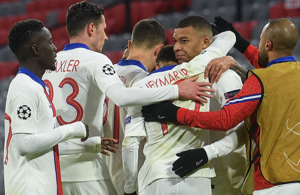 Bayern Munich gục ngã sân nhà, PSG mơ vé bán kết Champions League - Ảnh 1.